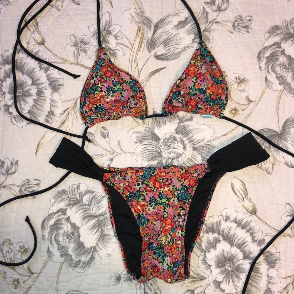 VS tiny string bikini